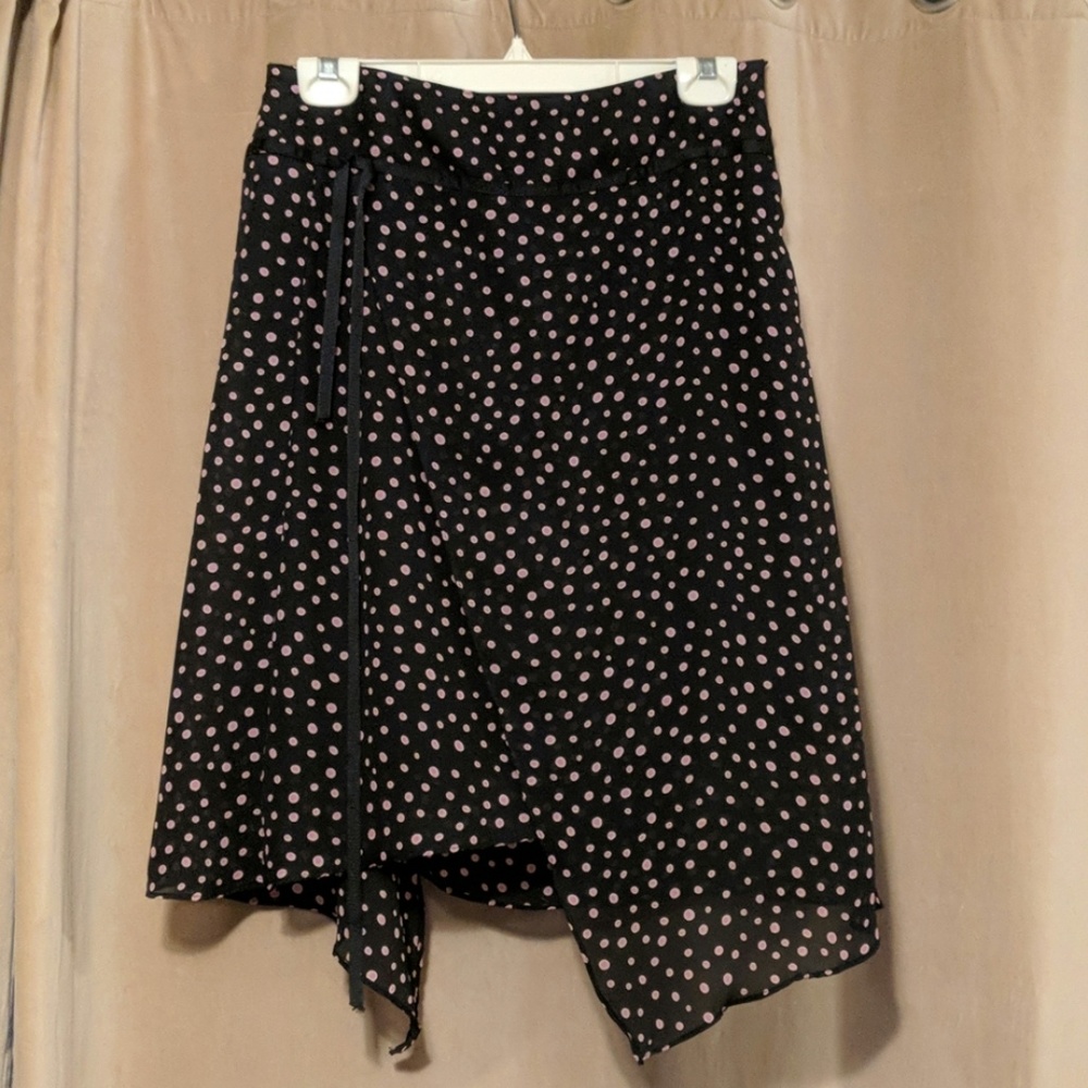 Black skirt with pink dots